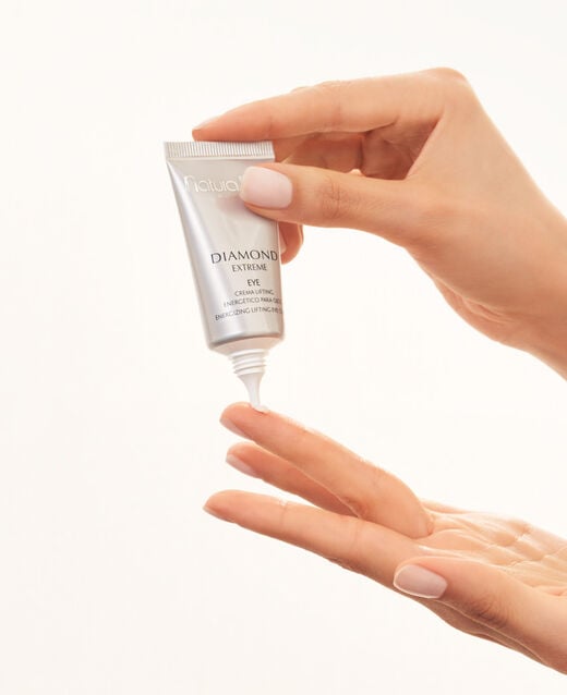 Diamond Extreme Eye · Mini - resultados y textura del producto Natura Bisse