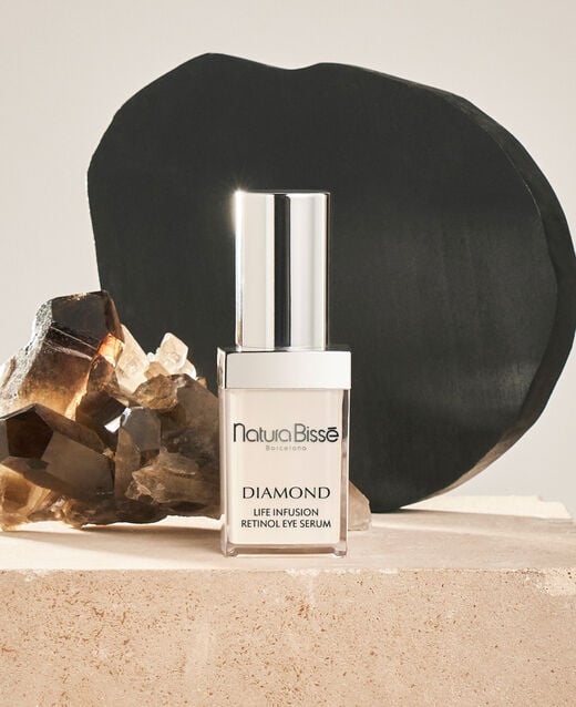 Diamond life infusion retinol eye serum de Natura Bisse - tratamiento cosmético profesional