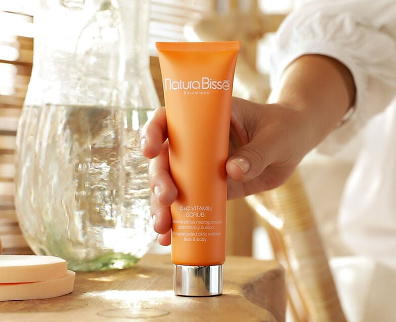 C+c vitamin scrub - aplicación y estilo de vida Natura Bisse