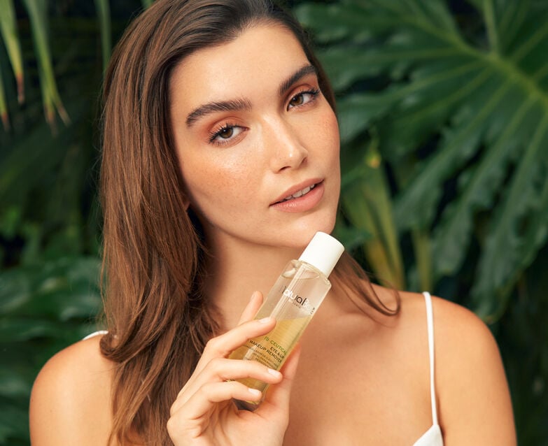 Eye and lip makeup remover - aplicación y estilo de vida Natura Bisse