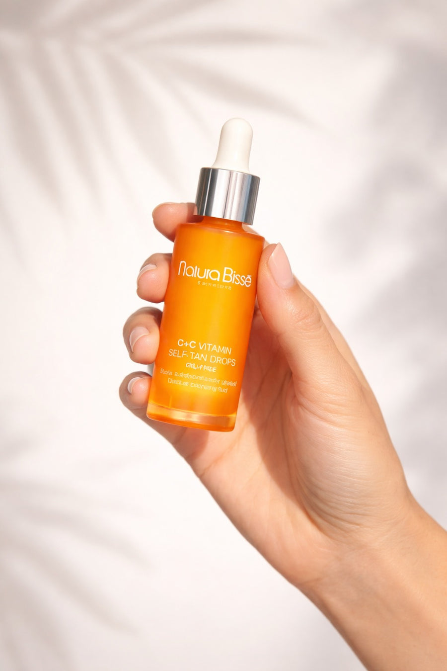 Aplicación de C+C Vitamin Self-tan Drops - Natura Bissé - Natura Bisse cosmética profesional